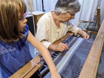 Atelier tissage en DUO adulte-enfant à parir de 6 ans à ADN Laine à Pressy Sous Dondin (71220) en Bourgogne du Sud
